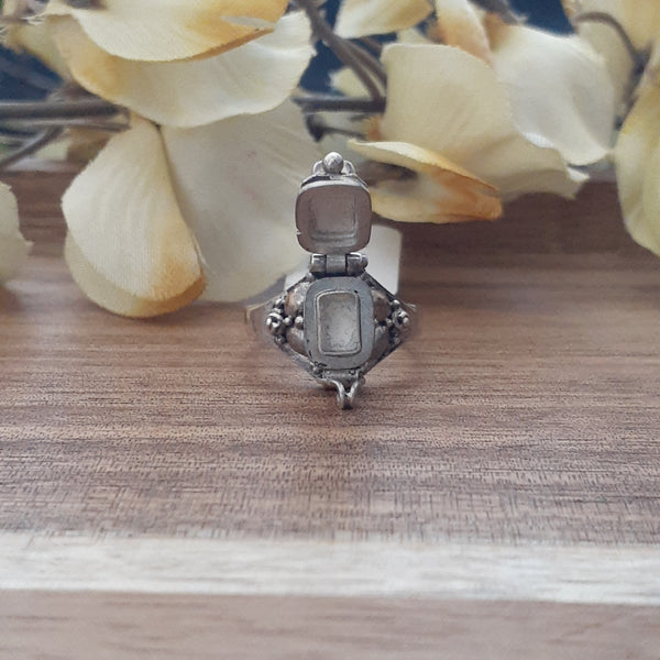 Poison Ring Faceted Rectangle Blue Topaz