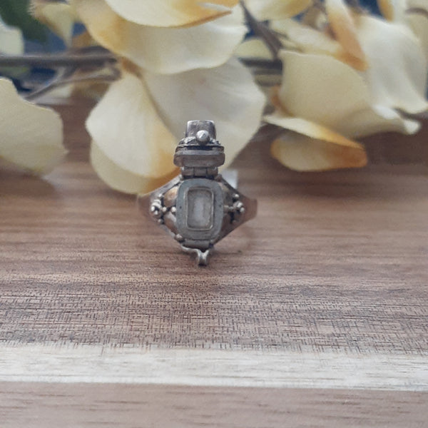 Poison Ring Faceted Rectangle Blue Topaz