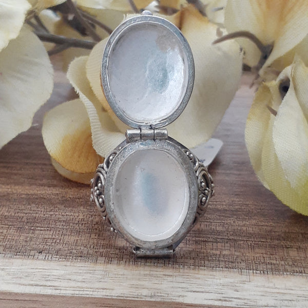 Poison Ring  Faceted Oval Blue Topaz