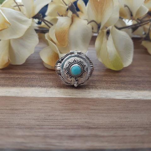 Poison Ring Faceted Round Turquoise
