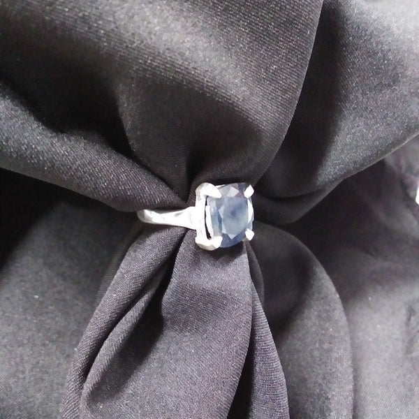 Sapphire Ring Faceted Square