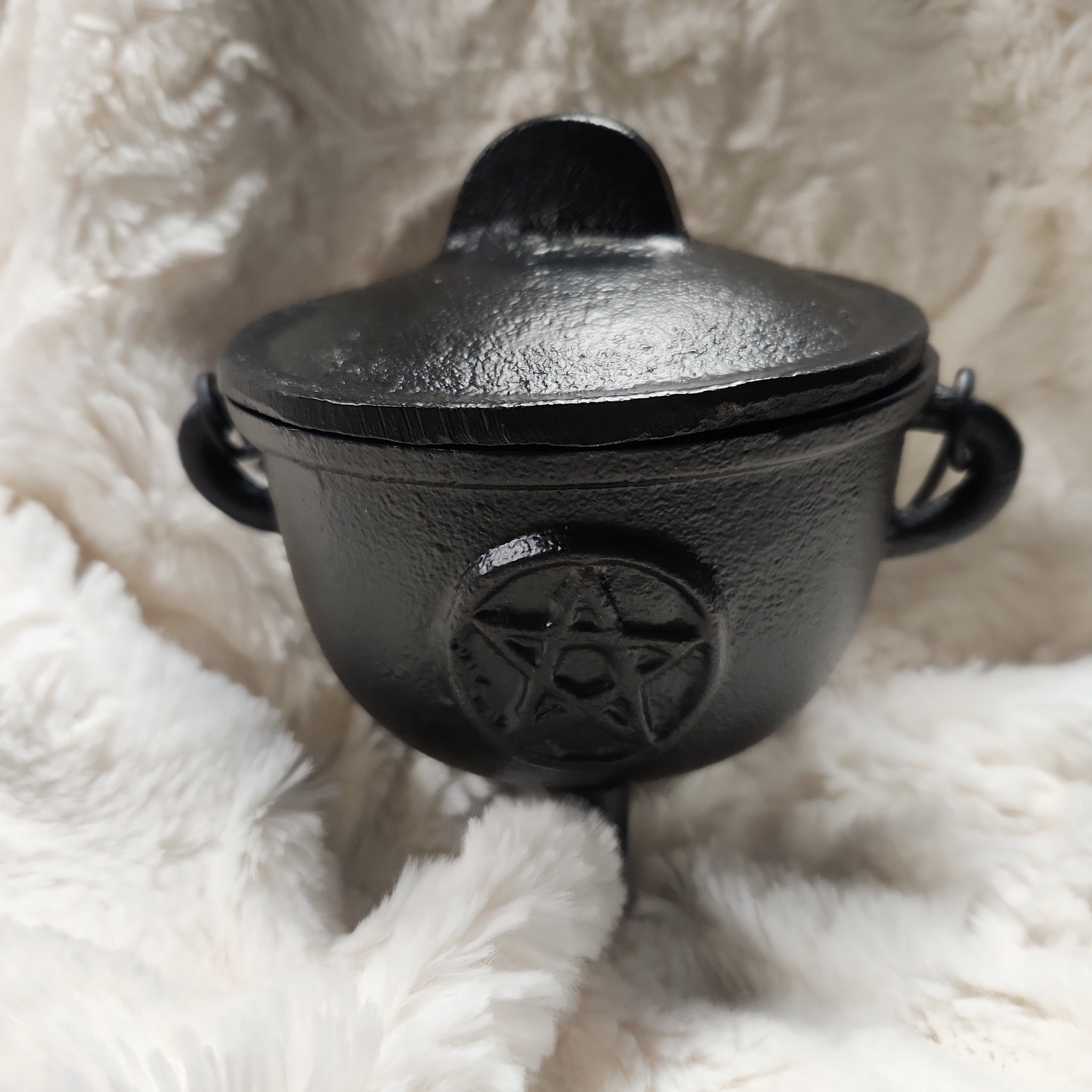 Cast Iron Cauldron Pentacle 4.5 Inch