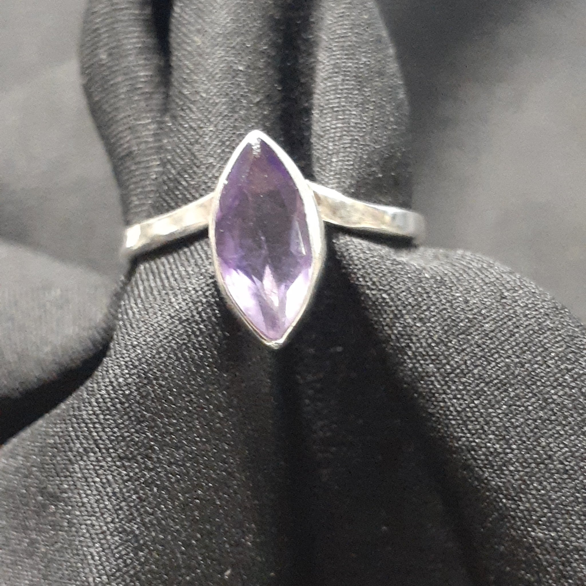 Amethyst Ring Ellipsis