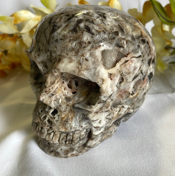 Sphalerite in Quartz Skull
