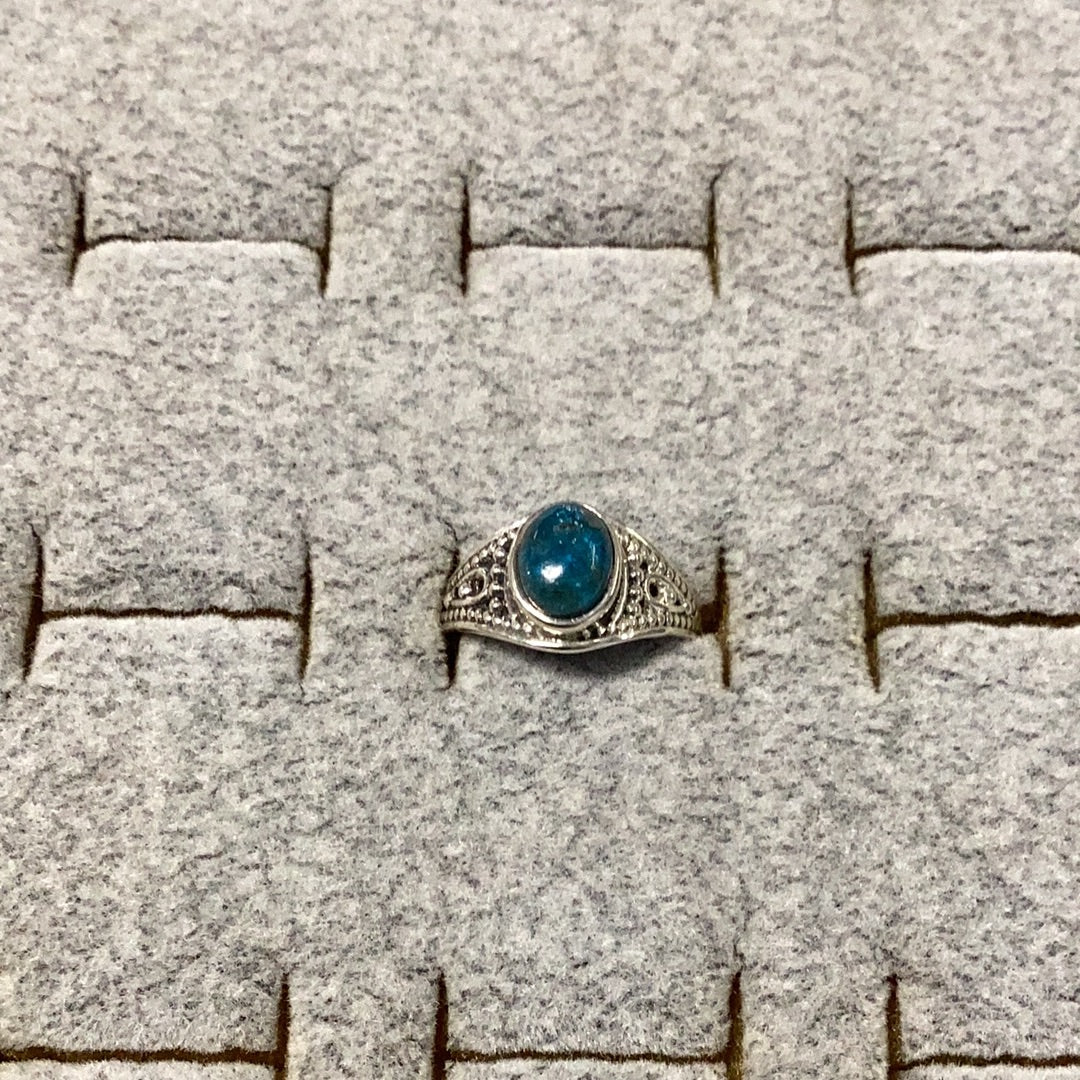 Blue Apatite Oval Ring silver fillger