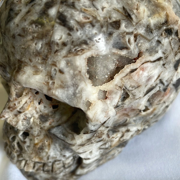 Sphalerite in Quartz Skull